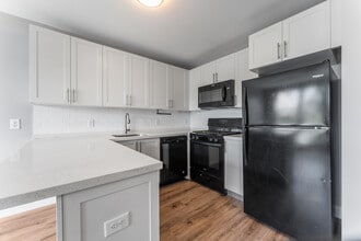 20 Canfield St in Orange, NJ - Building Photo - Building Photo
