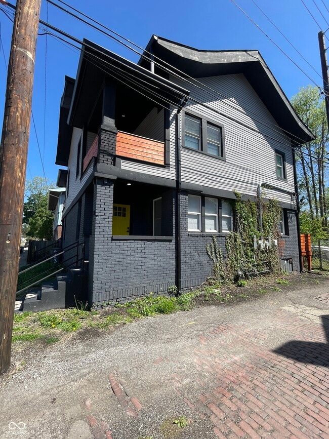 321 E 31st St in Indianapolis, IN - Foto de edificio - Building Photo