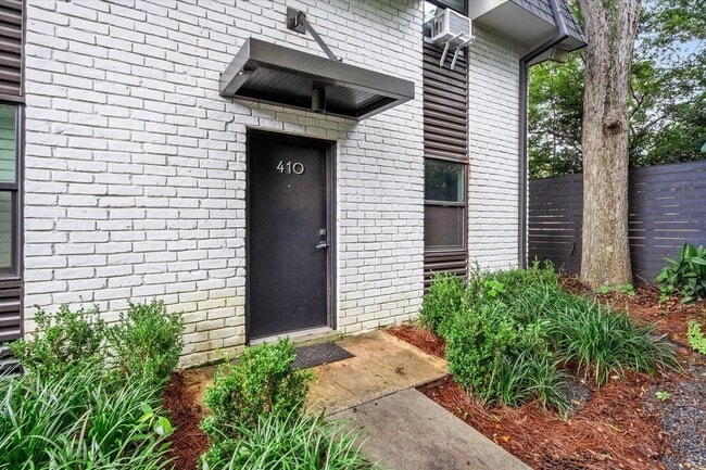 property at 3655 Old Shell Rd