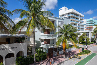 158 Ocean Dr in Miami Beach, FL - Foto de edificio - Building Photo