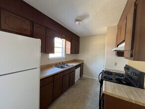139 Deerwood Ct in Hinesville, GA - Building Photo - Building Photo