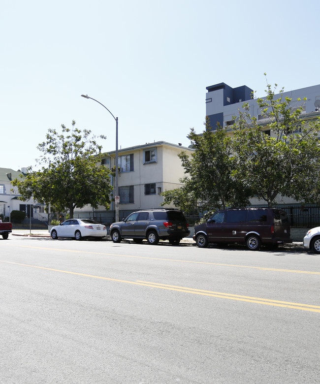 3914 Ingrahm St in Los Angeles, CA - Building Photo - Building Photo