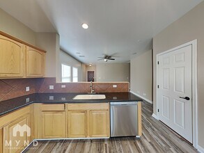 12853 N 87th Dr in Peoria, AZ - Foto de edificio - Building Photo