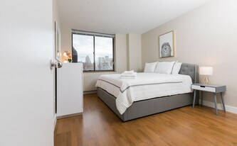 200 W 88th St in New York, NY - Building Photo