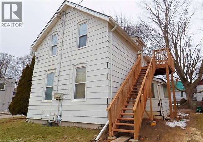 75 Chapel St in Woodstock, ON - Building Photo - Building Photo