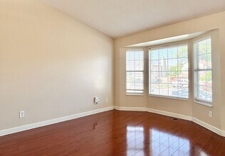 924 Starcrest Dr in Salt Lake City, UT - Building Photo - Building Photo