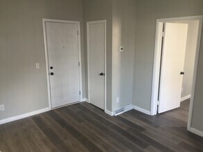 614 Forest St, Unit 4 in Kalamazoo, MI - Building Photo - Building Photo