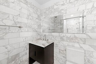 225 5th Ave-Unit -: 8T in New York, NY - Building Photo - Building Photo