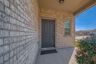 4435 Champions Landing Dr in Houston, TX - Building Photo - Building Photo