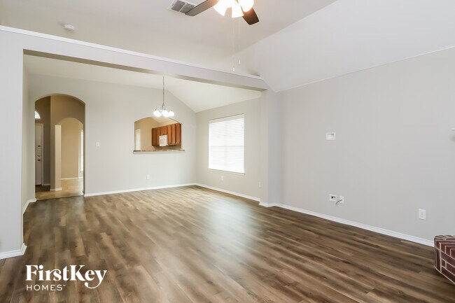 1124 Manhassett Ct in Fort Worth, TX - Building Photo - Building Photo