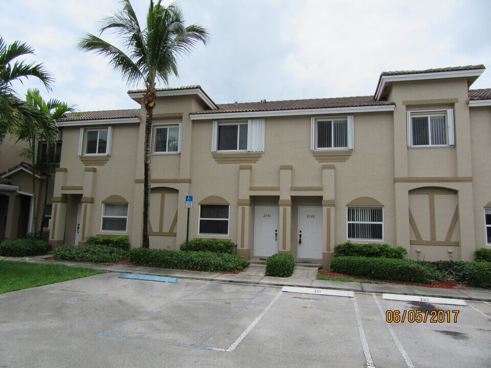 2308 SE 23rd Ter in Homestead, FL - Building Photo
