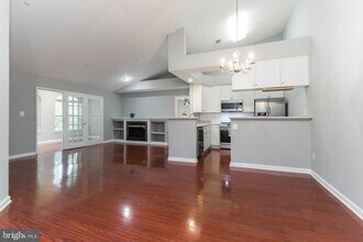 7708 Haynes Point Way in Alexandria, VA - Building Photo - Building Photo