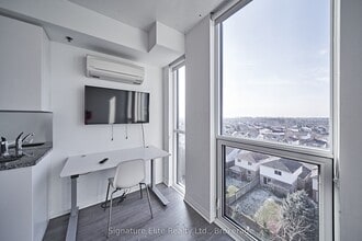 1900 Simcoe St N in Oshawa, ON - Building Photo - Building Photo