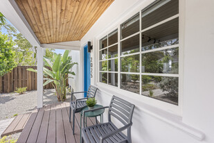 2021 Plunkett St, Unit 2025 in Hollywood, FL - Building Photo