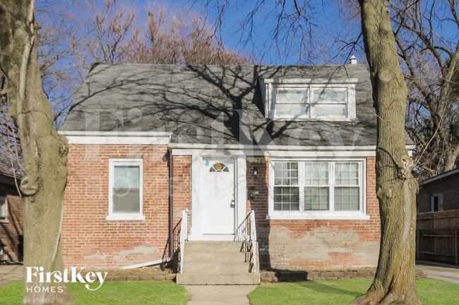 property at 236 E 142nd St