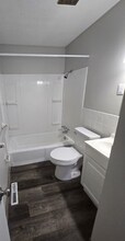 363 Pershing Ave NE in North Canton, OH - Building Photo - Building Photo