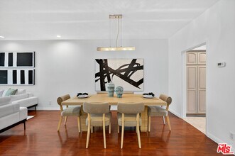 1920 Pandora Ave in Los Angeles, CA - Building Photo - Building Photo