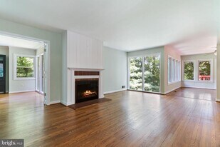 2206 N Taft St in Arlington, VA - Building Photo