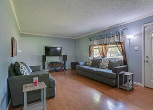 3329 SW Kiowa St in Topeka, KS - Building Photo - Building Photo