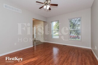7873 Healy Dr in Maineville, OH - Foto de edificio - Building Photo