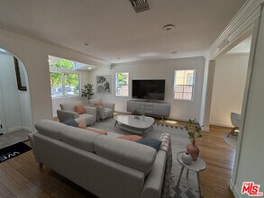 5049 Hesperia Ave in Los Angeles, CA - Building Photo - Building Photo