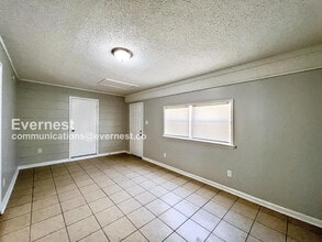 6175 Forestgate Rd in Horn Lake, MS - Building Photo - Building Photo