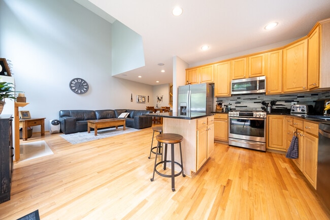 6793 158th St W in Apple Valley, MN - Building Photo - Building Photo
