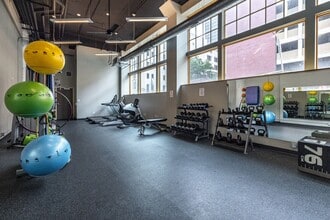 R7 Lofts in St. Paul, MN - Building Photo - Building Photo