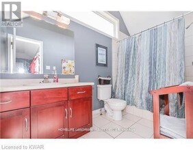 620 Frieburg Dr in Waterloo, ON - Building Photo - Building Photo
