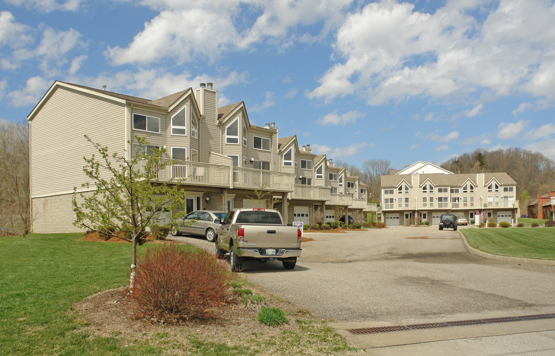 Win Beri Village in Marietta, OH - Building Photo