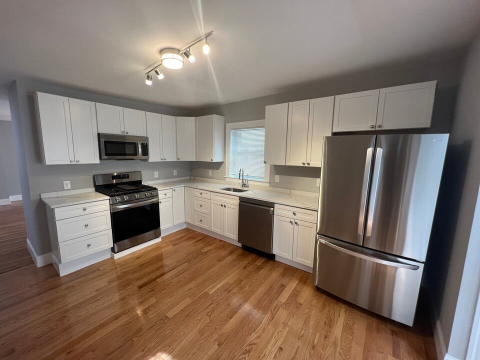 366 Highland Ave, Unit 1 in Somerville, MA - Foto de edificio