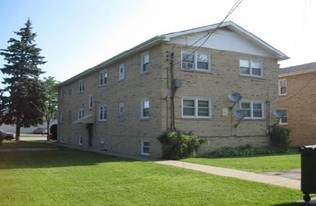 5145 Saint Charles Rd in Berkeley, IL - Building Photo