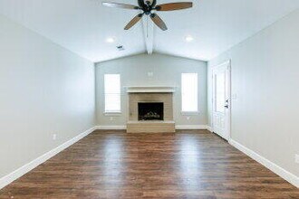 3235 64th St in Lubbock, TX - Building Photo - Building Photo