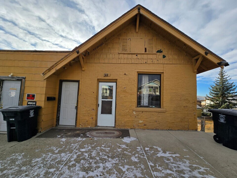312 W Aluminum St-Unit -312 Aluminum Upper in Butte, MT - Foto de edificio