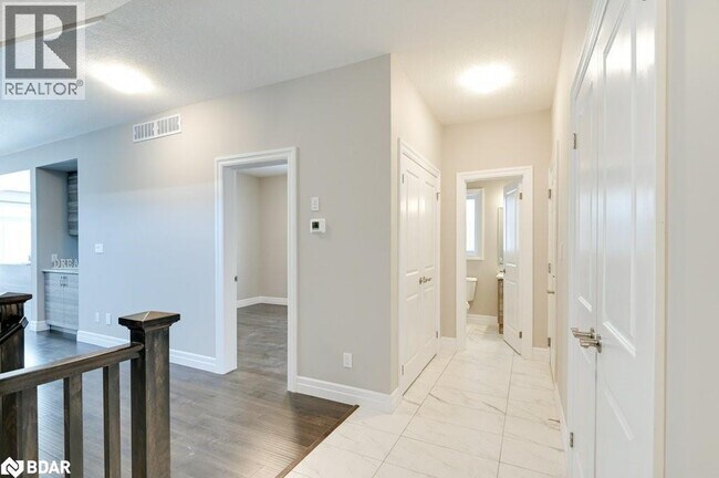 2961 Turner Crescent in London, ON - Building Photo - Building Photo