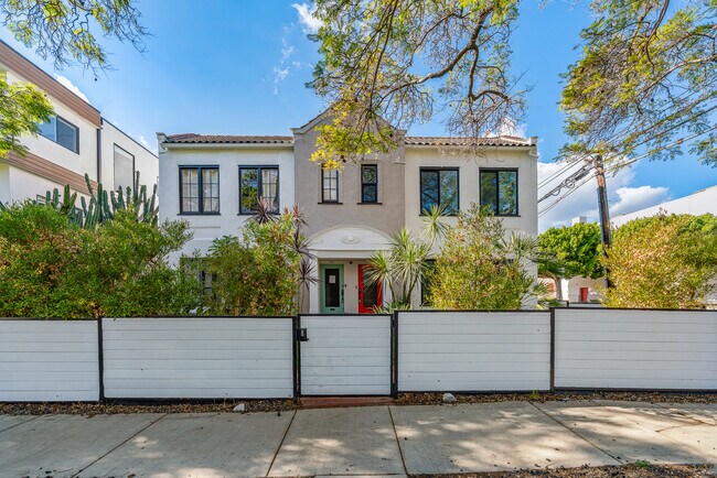 The Siegel Apartments in Los Angeles, CA - Building Photo - Building Photo