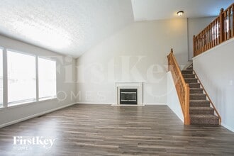 6367 Waterstone Dr in Indianapolis, IN - Foto de edificio - Building Photo