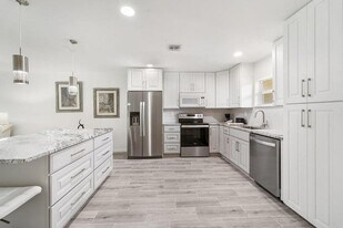 717 S US Hwy 1 in Jupiter, FL - Building Photo