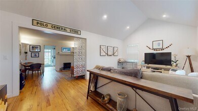 14 Franklin Ave in Westhampton Beach, NY - Building Photo - Building Photo