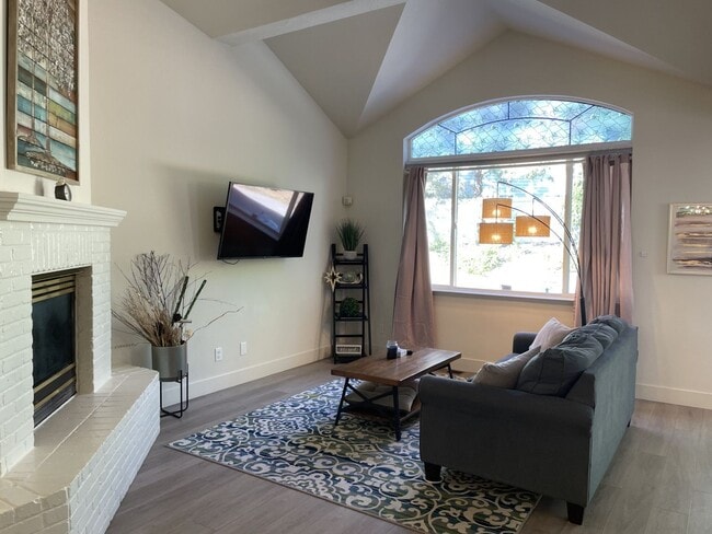 4451 Lynnfield Way in Reno, NV - Building Photo - Building Photo