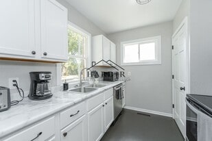 524 10th St SE in Rochester, MN - Building Photo