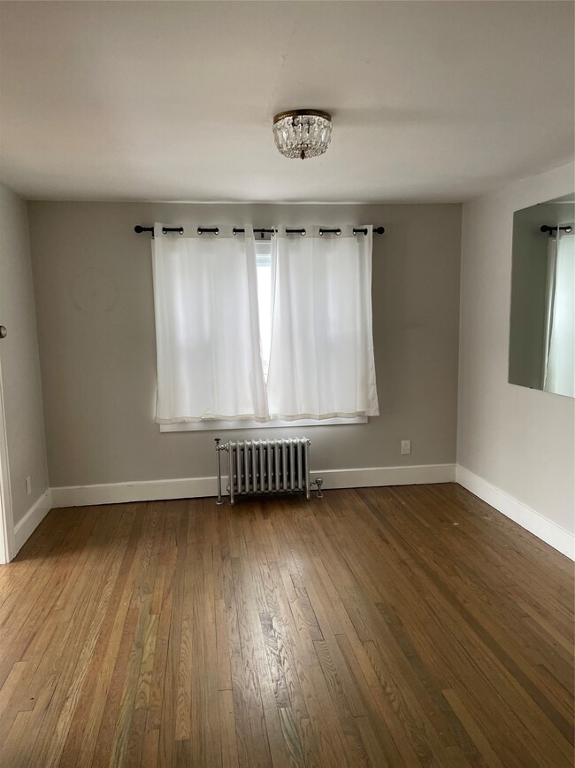 408 Squires Ave-Unit -1 in Endicott, NY - Building Photo - Building Photo