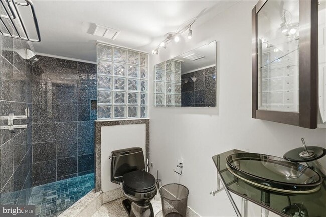 property at 1425 Northgate Square