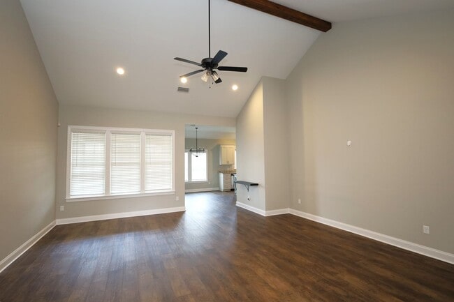 121 Floyd Mcneal Dr in Hahira, GA - Building Photo - Building Photo