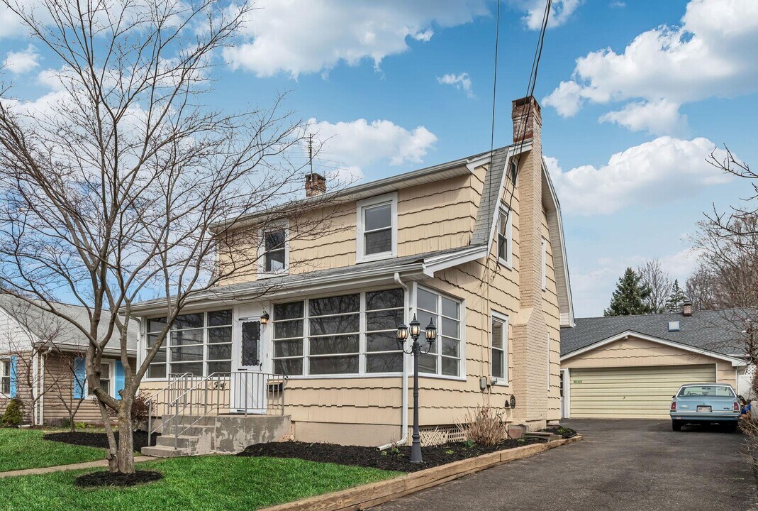 30 Boulevard in Suffern, NY - Building Photo