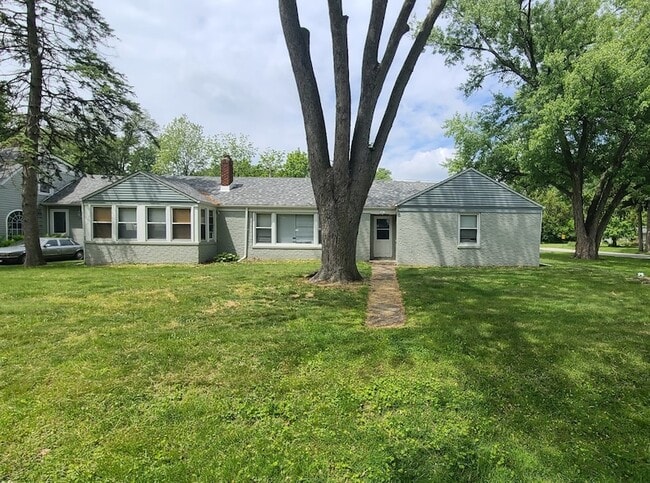 property at 16002 Spaulding Ave