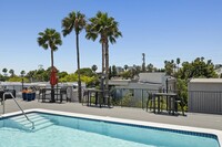 Villa Francisca in West Hollywood, CA - Building Photo - Building Photo