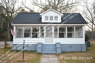 6565 Huntsboro Rd in Oxford, NC - Building Photo