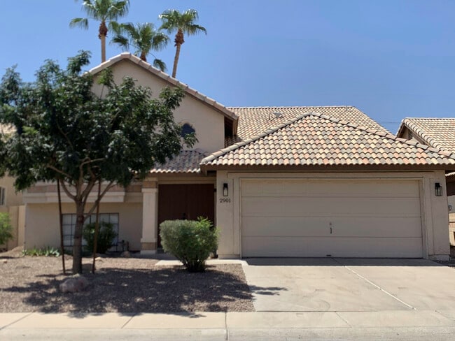 property at 2901 E Redwood Ln