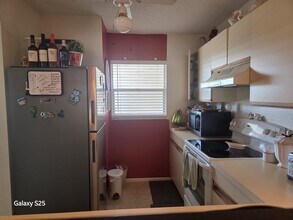 8101 Heatherwood Dr in Seminole, FL - Building Photo - Building Photo